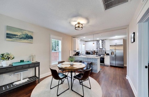 South Seminole Heights House | Spacious Getaway | Cozy & Modern | Backyard Dream