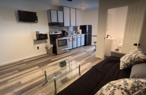 Whitesboro Apartment | Spacious getaway, so fresh and clean!