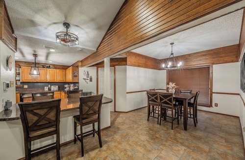 Grand Prairie House | Spacious Getaway w/Private Pool-SLEEPS 15 -Pet Friendly -Close To Everything
