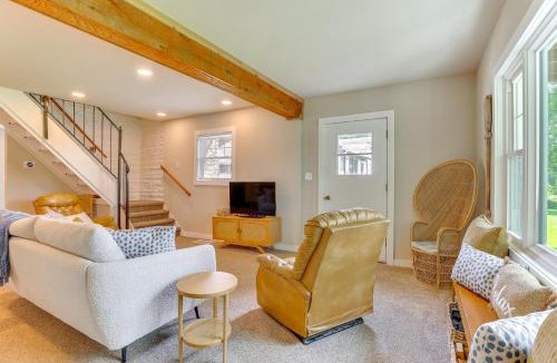 East Troy House | Spacious Getaway w/Boat Dock in East Troy!