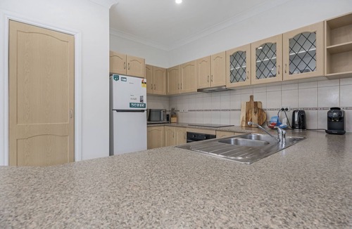 Glenunga House | Spacious Glenunga Home with Garage Parking