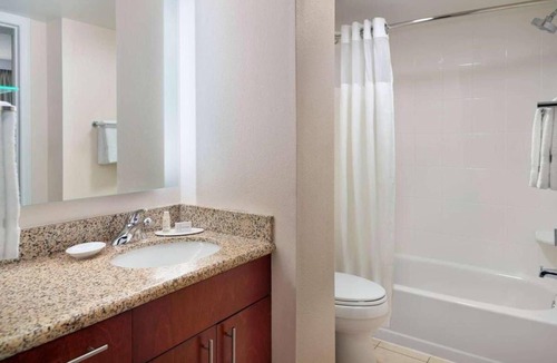 Alpharetta Hotel | Spacious Good-Value Accommodation! Free Breakfast, Pets Allowed