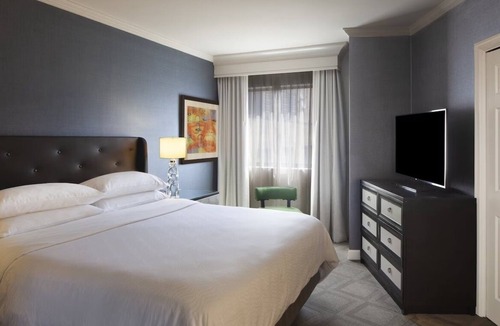 West End Hotel | Spacious Good-Value Accommodation! | Close to The Wharf Complex - 2.1 miles