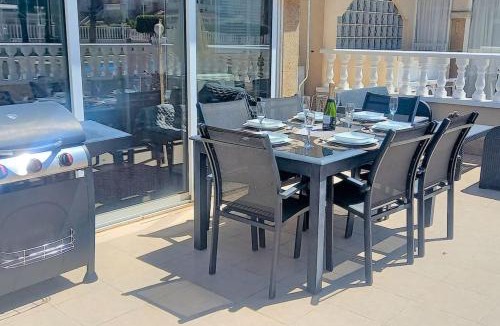 La Florida Apartment | Spacious ground floor apartment overlooking the beautiful communal pool