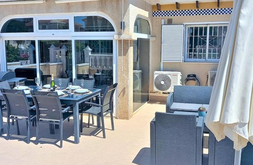 La Florida Apartment | Spacious ground floor apartment overlooking the beautiful communal pool