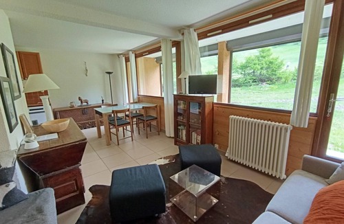Montgenevre Apartment | Spacious ground floor apartment, direct slope access, pets allowed