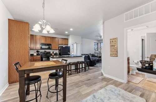 Silvercreek Condo | Spacious, ground floor 2 bedroom with private patio, 2 dining areas and upscale,