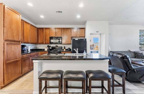 Silvercreek Condo | Spacious, ground floor 2 bedroom with private patio, 2 dining areas and upscale,