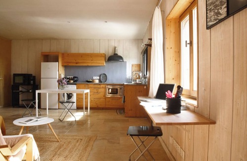 Monoblet Apartment | Spacious ground-floor studio with magnificent view of the Cévennes foothills