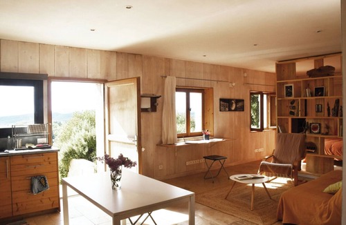 Monoblet Apartment | Spacious ground-floor studio with magnificent view of the Cévennes foothills