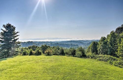 Marshall House | Spacious Group Retreat with Game Room in Marshall!