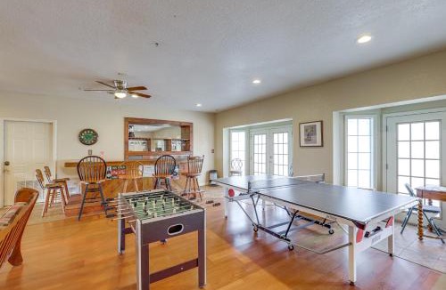 Marshall House | Spacious Group Retreat with Game Room in Marshall!