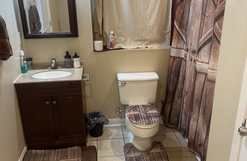 Hiram Apartment | Spacious Guestroom