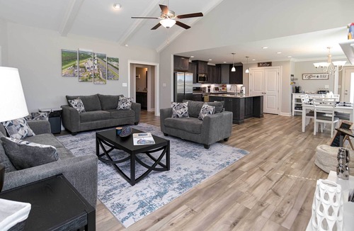 Hazel Green House | Spacious Hazel Green Home w/Fireplace, Yard!