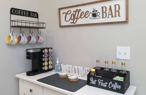 Hazel Green House | Spacious Hazel Green Home w/Fireplace, Yard!