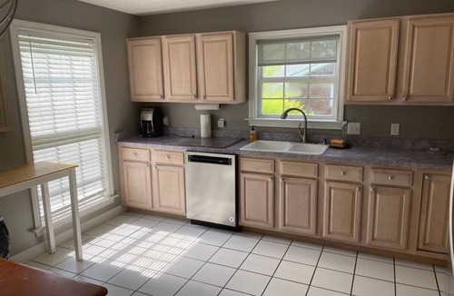 Hendersonville House | Spacious Hendersonville Home – Sleeps 7, Prime Location!