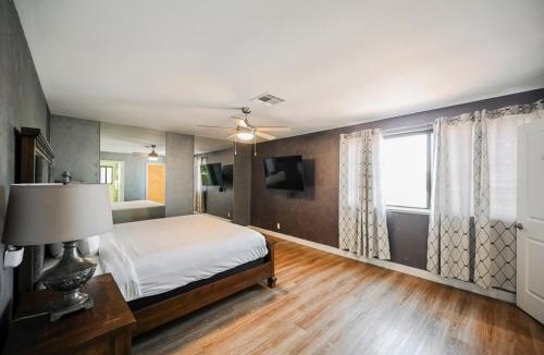 Green Valley North Apartment | Spacious Henderson Hidden Gem!