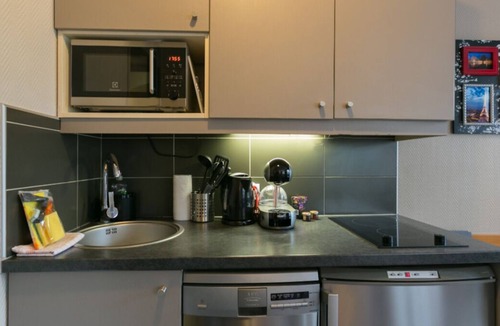 Issy-les-Moulineaux Apartment | Spacious high standing studio near metro + parking