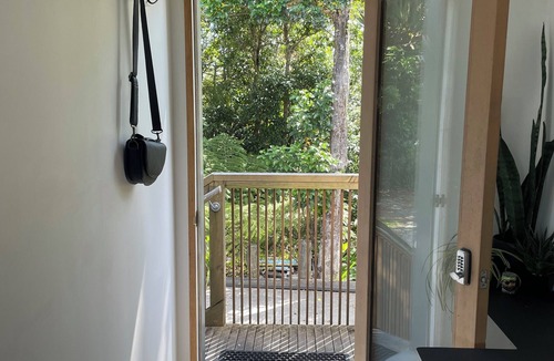 Titirangi House | Spacious hideaway with stunning harbour views