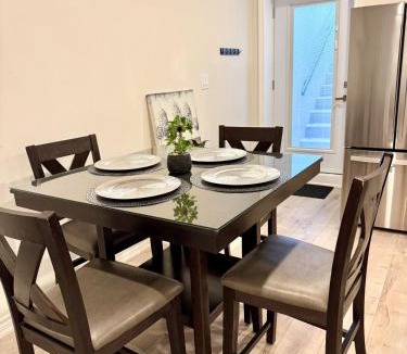 Vaughan Apartment | Spacious High Ceiling Lower Level Suite-New & Cozy