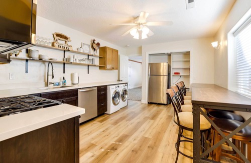 Hildale House | Spacious Hildale House w/Large Deck!