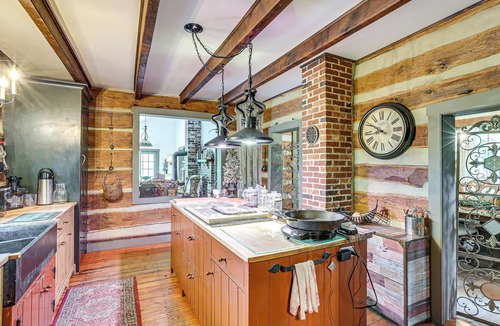 New Haven Cabin | Spacious & Historic Cabin in New Haven w/Pond!