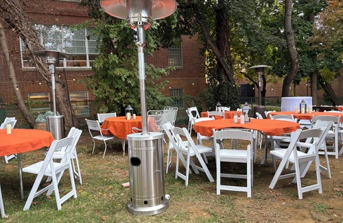 Historic District House | Spacious historic home downtown Annapolis Main St. Book for Commissioning Week!