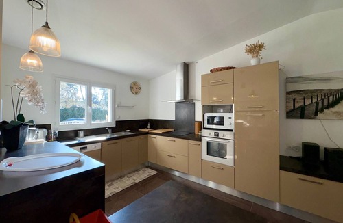 Saint-Jean-de-Monts House | Spacious house in St Jean de Monts, pets allowed, parking