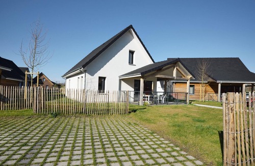 Berck-sur-Mer Villa | Spacious holiday home with a garden