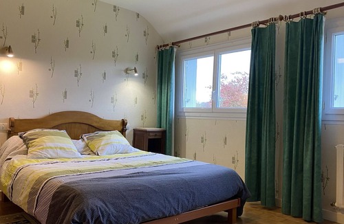 Plouigneau House | Spacious holiday home with private garden