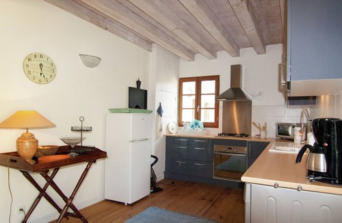 Roussines Cottage | Spacious holiday home with heated pool.