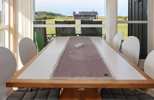 Egense House | Spacious Holiday Home in Storvorde near the Sea