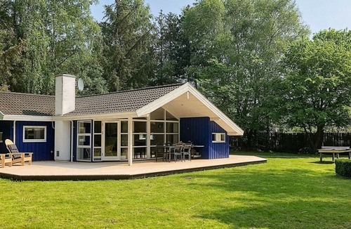 Grlev House | Spacious Holiday Home in Gørlev with Sauna