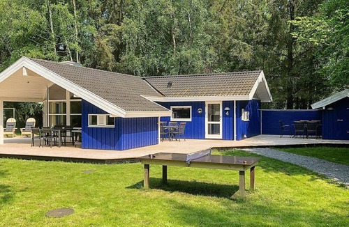 Grlev House | Spacious Holiday Home in Gørlev with Sauna