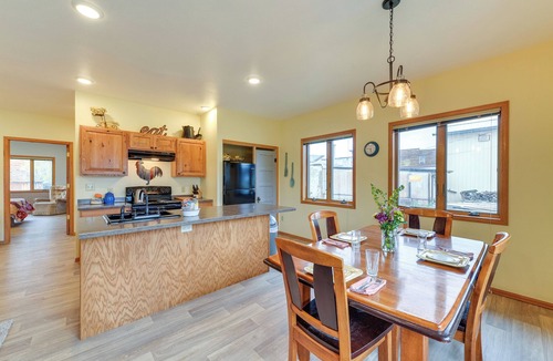 Ten Sleep House | Spacious Home 10 Minutes to Ten Sleep Canyon!