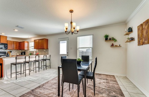 Southside House | Spacious Home 11 Mi to San Antonio River Walk