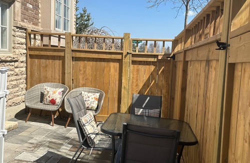 Unionville Apartment | Spacious home 3 king beds, 2 full baths Angus Glen in Markham with over 2,000 sq