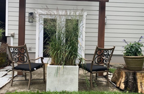 Samish Hill Apartment | Spacious home apartment in park like setting