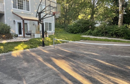 Samish Hill Apartment | Spacious home apartment in park like setting