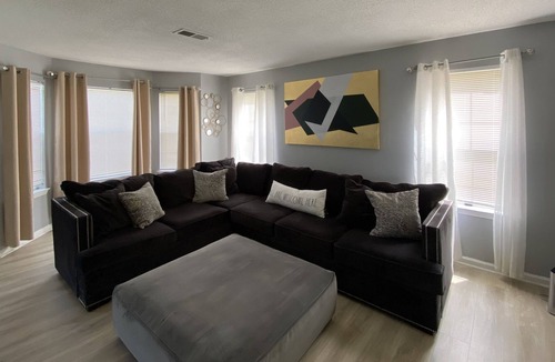 Ellenwood House | Spacious Home Away from Home!