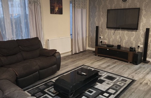 Aveley Apartment | SPACIOUS HOME AWAY FROM HOME