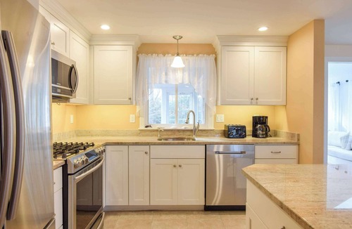 Brewster House | Spacious Home by Beach Dog Welcome!