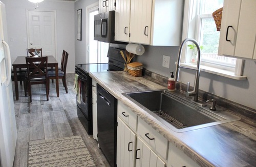 St. Robert House | Spacious Home Close to FLW