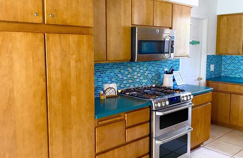 Marathon House | Spacious Home, Directly on Gulf , Beautiful Sunsets, 2 Master Suites, 2 Kayaks