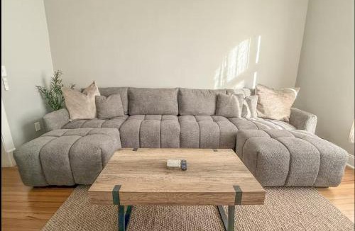 Olde Towne East House | Spacious Home Downtown - Children's Hospital, Pets