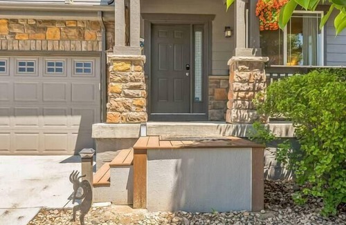 Brighton House | Spacious Home for Families + Near Denver