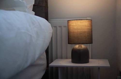 St Ives House | Spacious Home - Free Parking CCTV - Pro's & Families