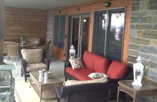 Mayfield House | Spacious Home: Great For Family Vacation!