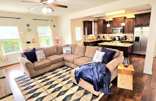 Chesapeake House | Spacious home in Chesapeake