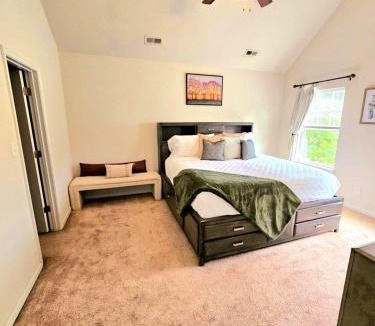 Chesapeake House | Spacious home in Chesapeake